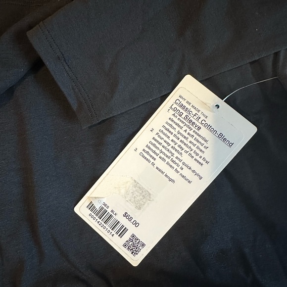Lululemon black long sleeve - Picture 3 of 3